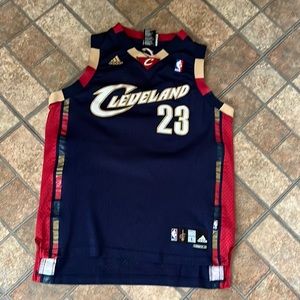 Lebron James Cleveland Cavaliers Youth/Women’s Jersey #23 SZ Large 14-16